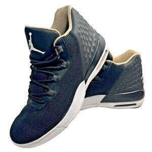 Nike Air Jordan Academy Basketball Shoes 844515-012 Men’s Size 9 Black EUC